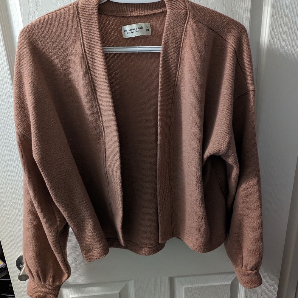 Abercrombie & Fitch Soft Collection Cozy Cropped Cardigan in Cedarwood |…